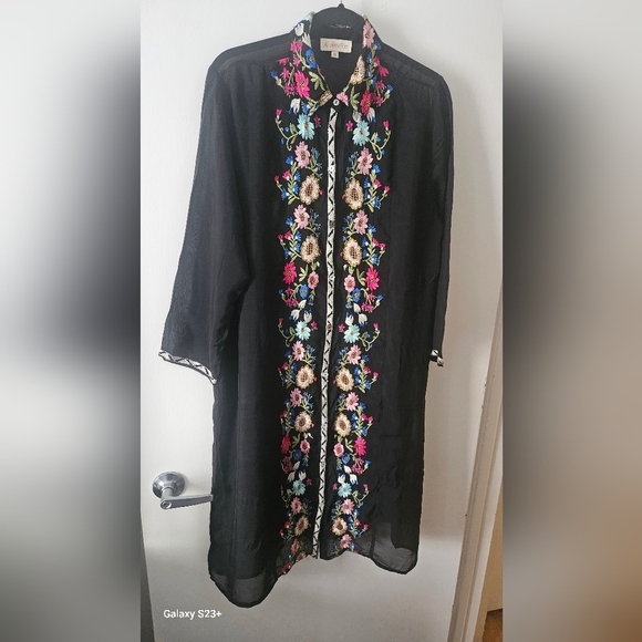 Embroidered Black Cardigan - Picture 3 of 6